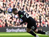 半岛体育体育官网app-曼联客场战平，埃弗顿憾负惊险脱险