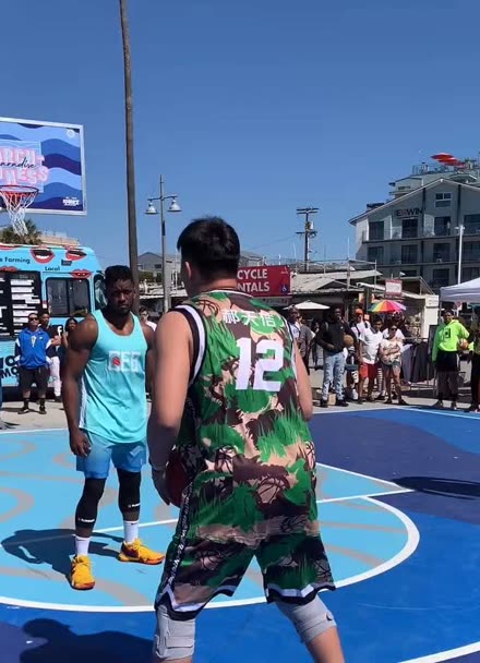 队员配合默契，成功带来胜利