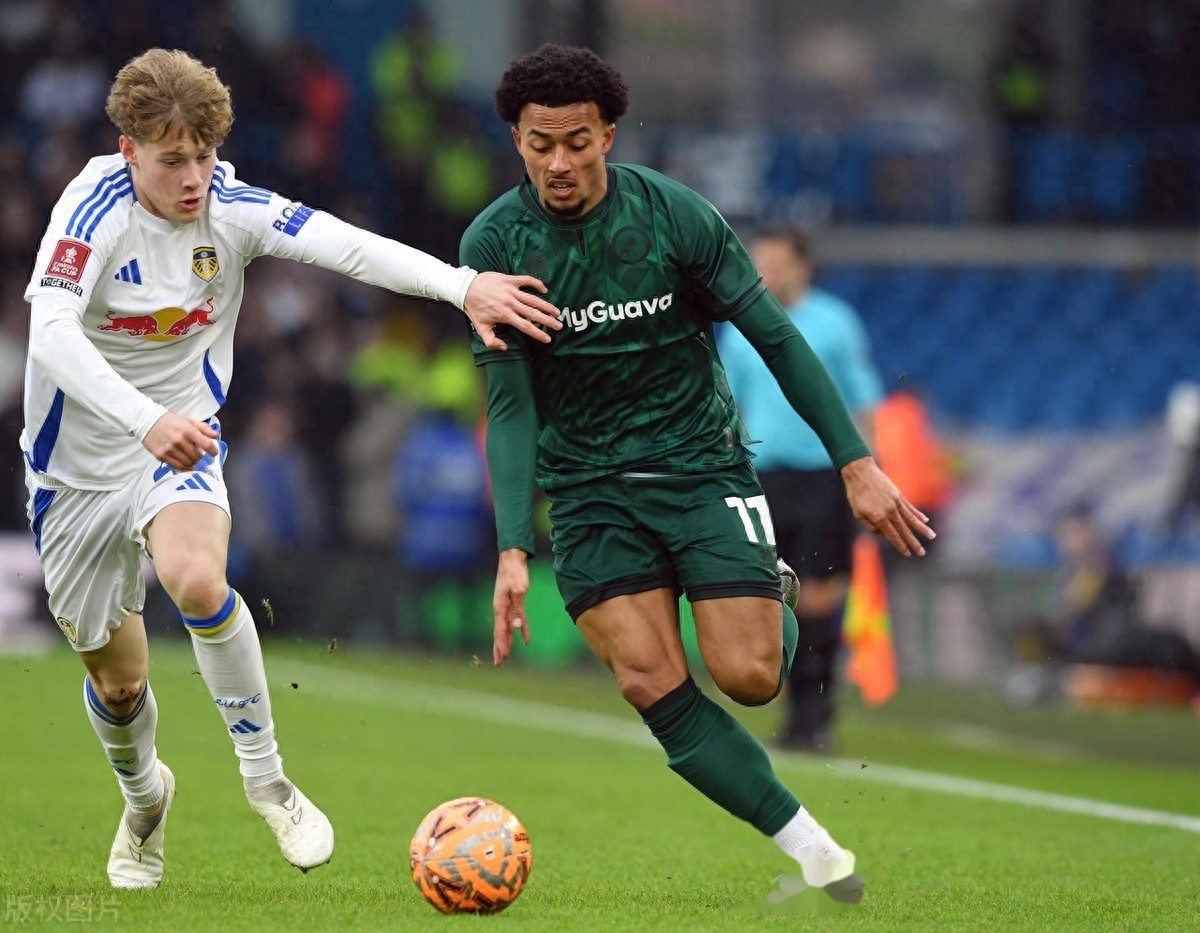 卫冕冠军利兹联险胜沃特福德