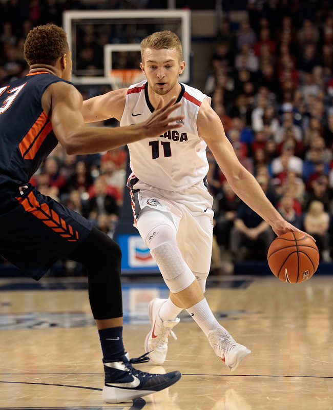 关于猛龙连胜湖人,联盟新军巴恩斯崭露头角的信息 关于猛龙连胜湖人,联盟新军巴恩斯崭露头角的信息