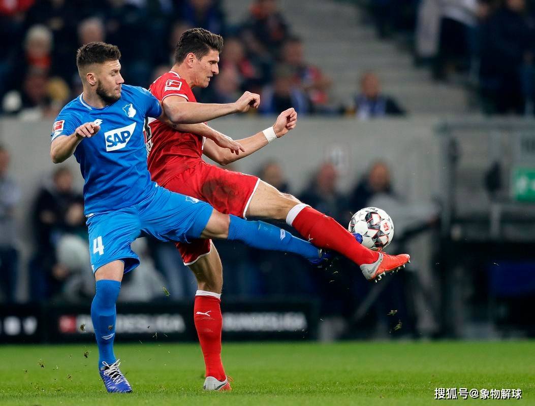 包含热刺客场逆袭富勒姆，保持不败纪录的词条