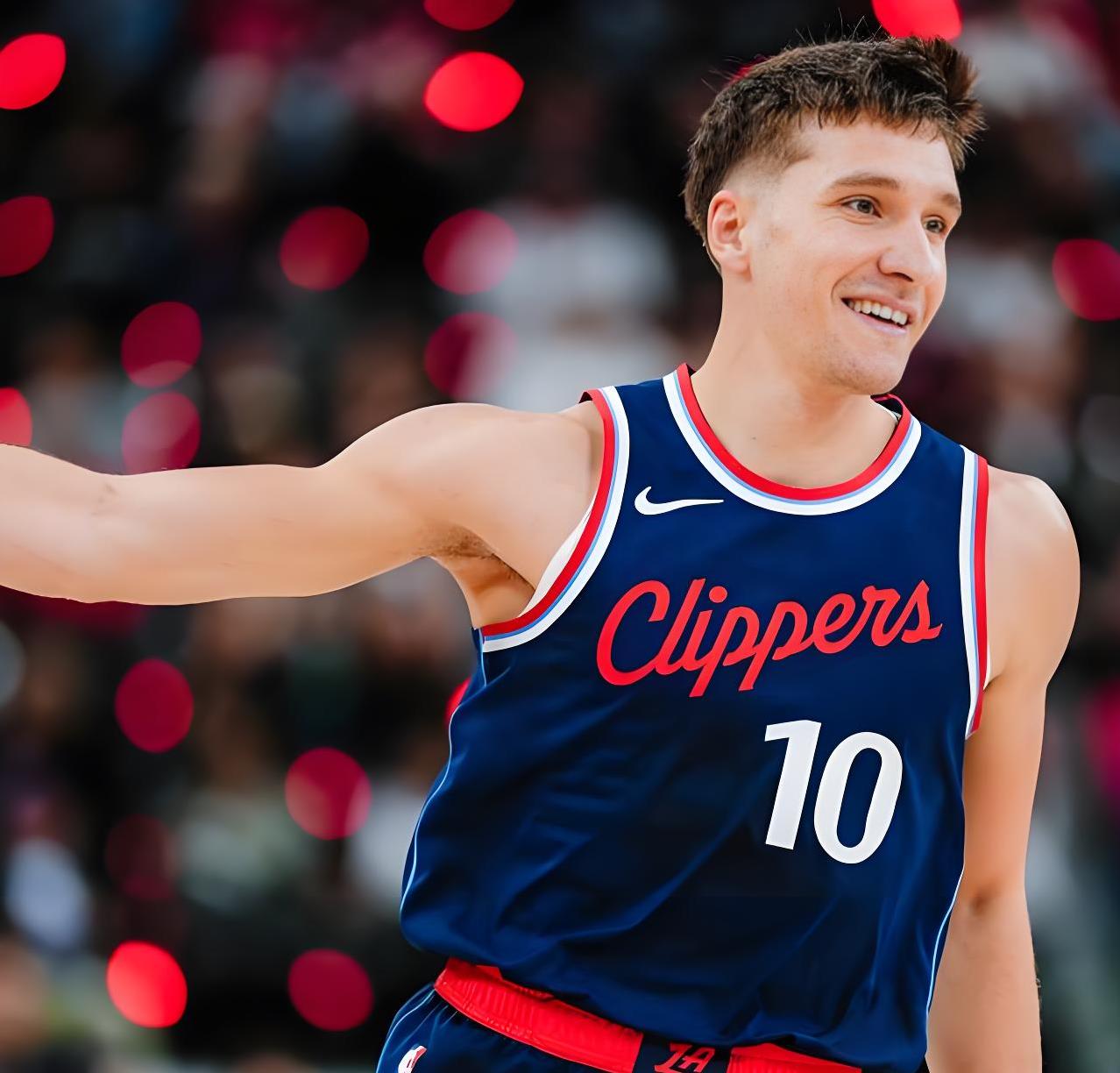 洛杉矶快船球员再次取得胜利 洛杉矶快船球员再次取得胜利