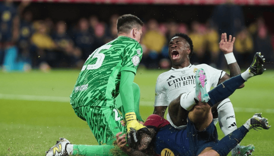 巴萨遭遇困境,遗憾淘汰结束欧洲之旅 巴萨遭遇困境,遗憾淘汰结束欧洲之旅