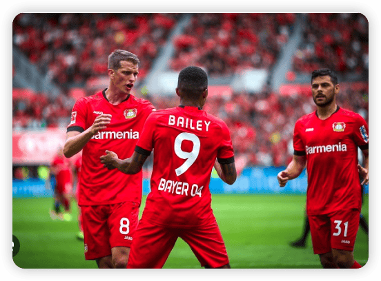 包含勒沃库森寻求翻盘，球员备战充满信心的词条