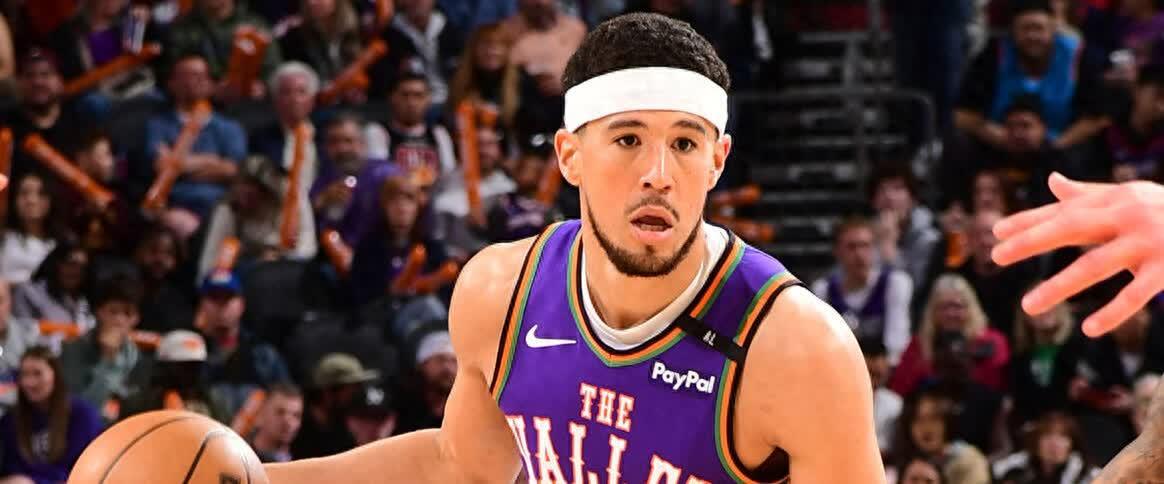 关于太阳战平国王，布克表现出色的信息