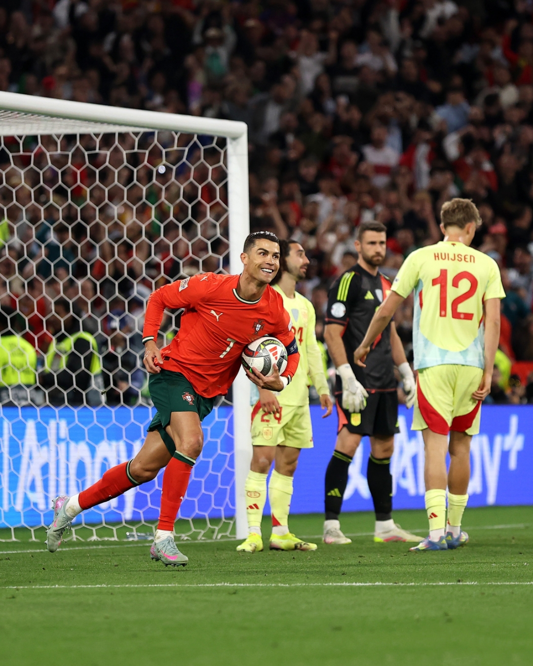 葡萄牙战胜卢森堡，取得领跑优势